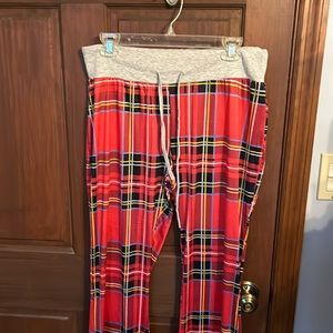 Lounge pants, plaid